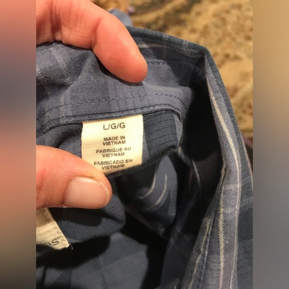 Nice button down shirt - Picture 3 of 3